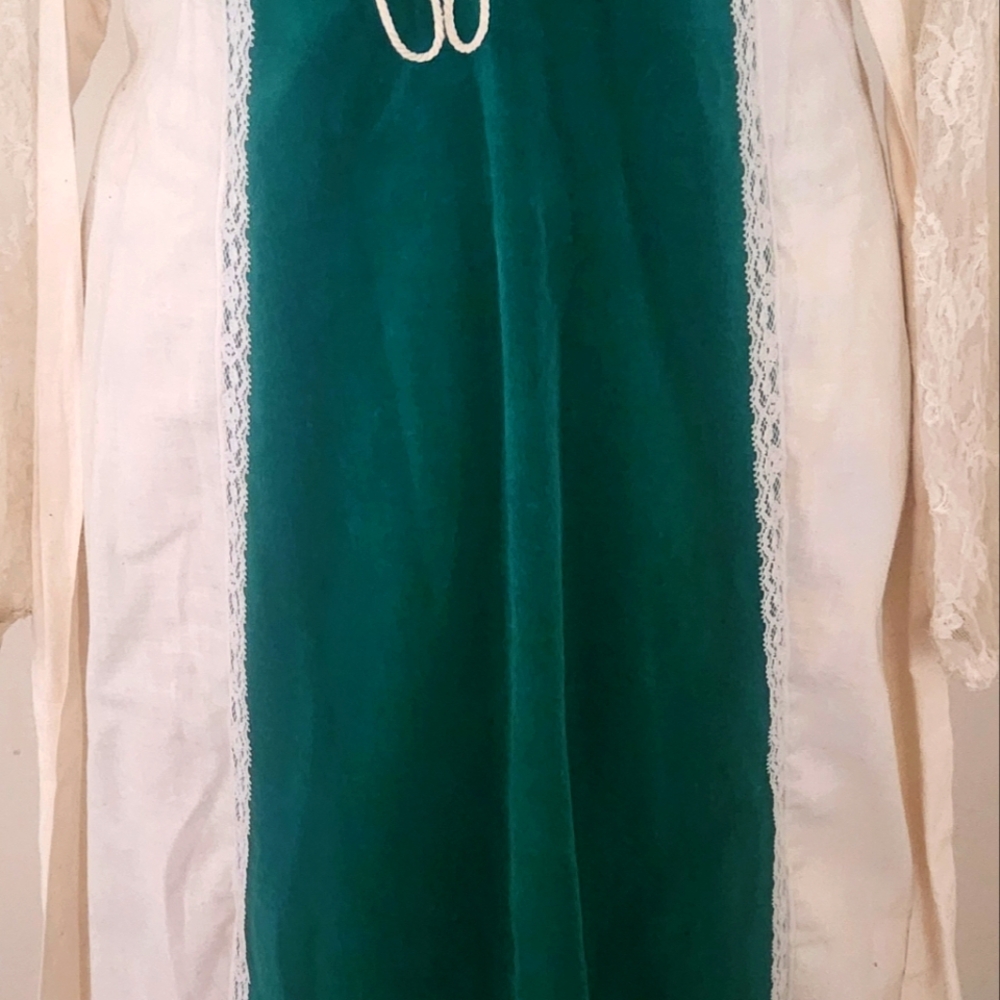 Vintage Gunne Sax Style Elegant Green and Cream Lace Maxi Dress - Picture 3 of 6